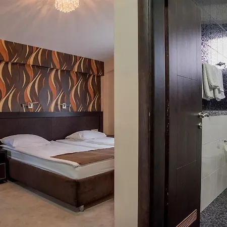 Crnogorska Kuca Podgorica