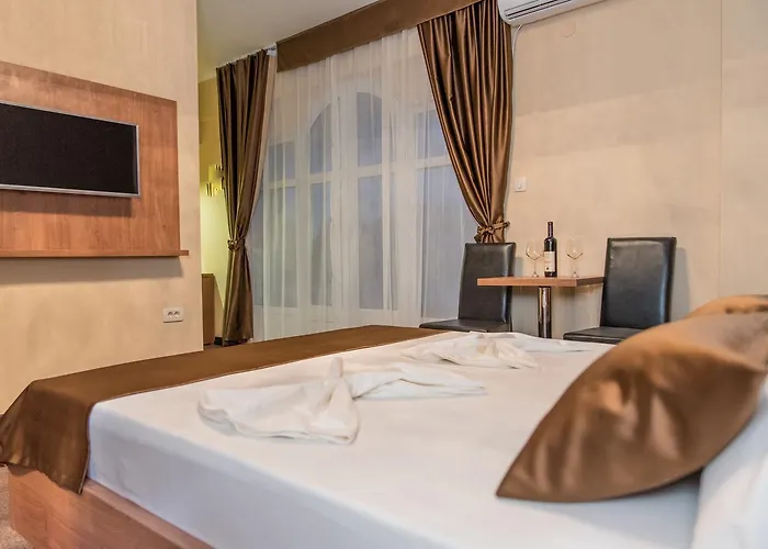Hotel Crnogorska Kuca 4*