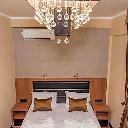 Crnogorska Kuca Hotel 4*
