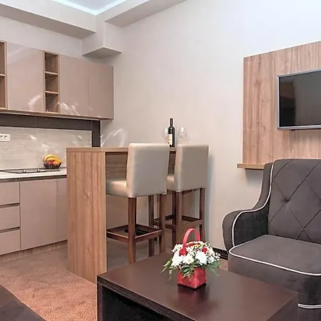 Crnogorska Kuca 4* Podgorica
