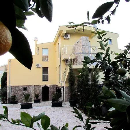 Hotel Crnogorska Kuca 4*
