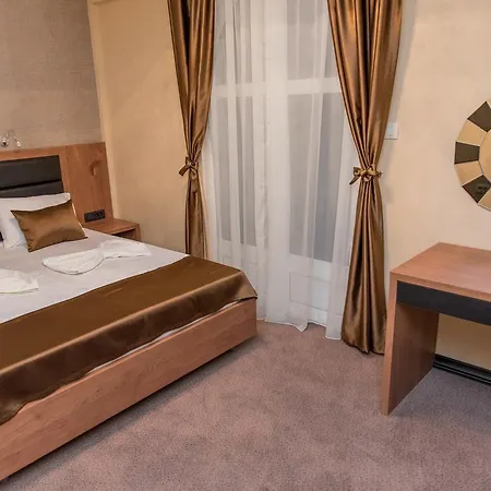 Crnogorska Kuca 4*