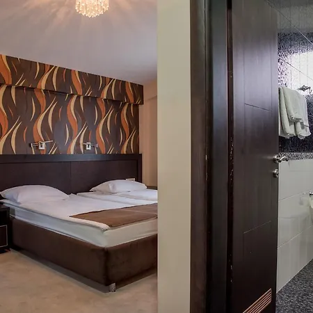 Crnogorska Kuca 4*