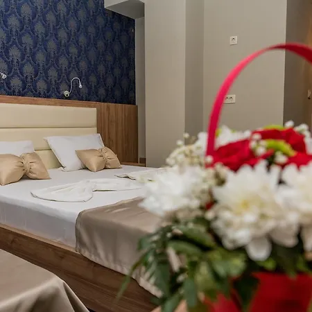 Crnogorska Kuca 4*