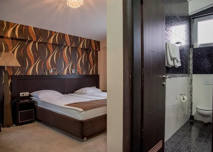 Crnogorska Kuca Podgorica