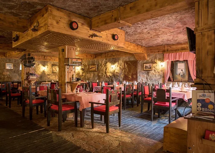 Crnogorska Kuca Podgorica