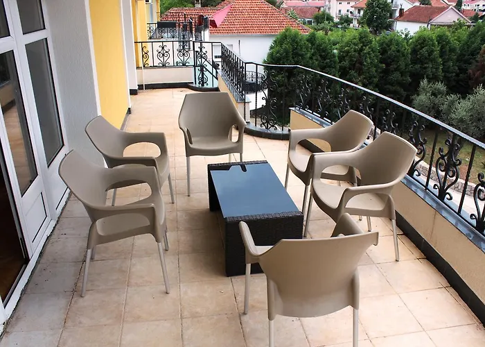Hotel Crnogorska Kuca 4*