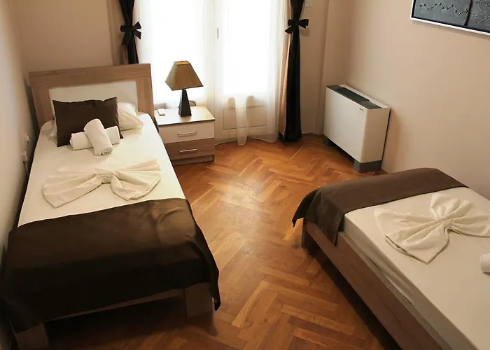 Szálloda Crnogorska Kuca 4*